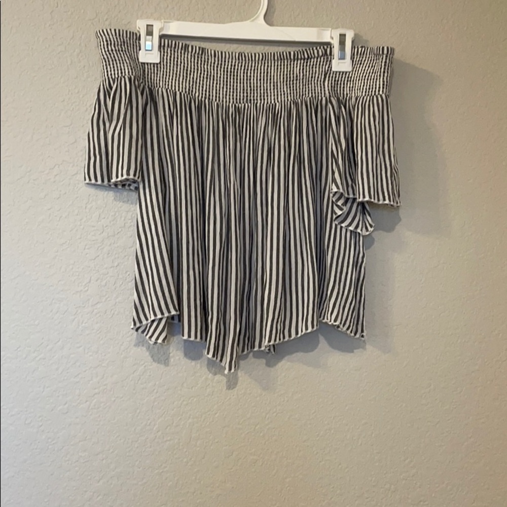 Off the shoulder snappy casual top